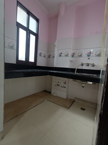 Kitchen in 2.5 BHK Builder Floor at Mayur Vihar Phase 1 Extension – for Rent