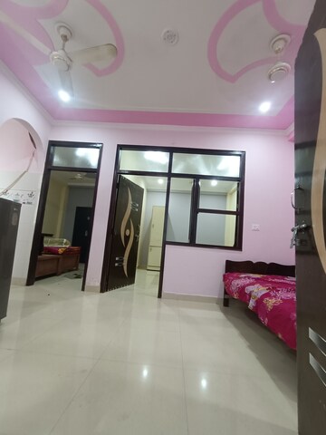 Bedroom in 2.5 BHK Builder Floor at Mayur Vihar Phase 1 Extension – for Rent