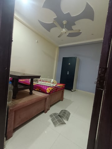 Bedroom in 2.5 BHK Builder Floor at Mayur Vihar Phase 1 Extension – for Rent