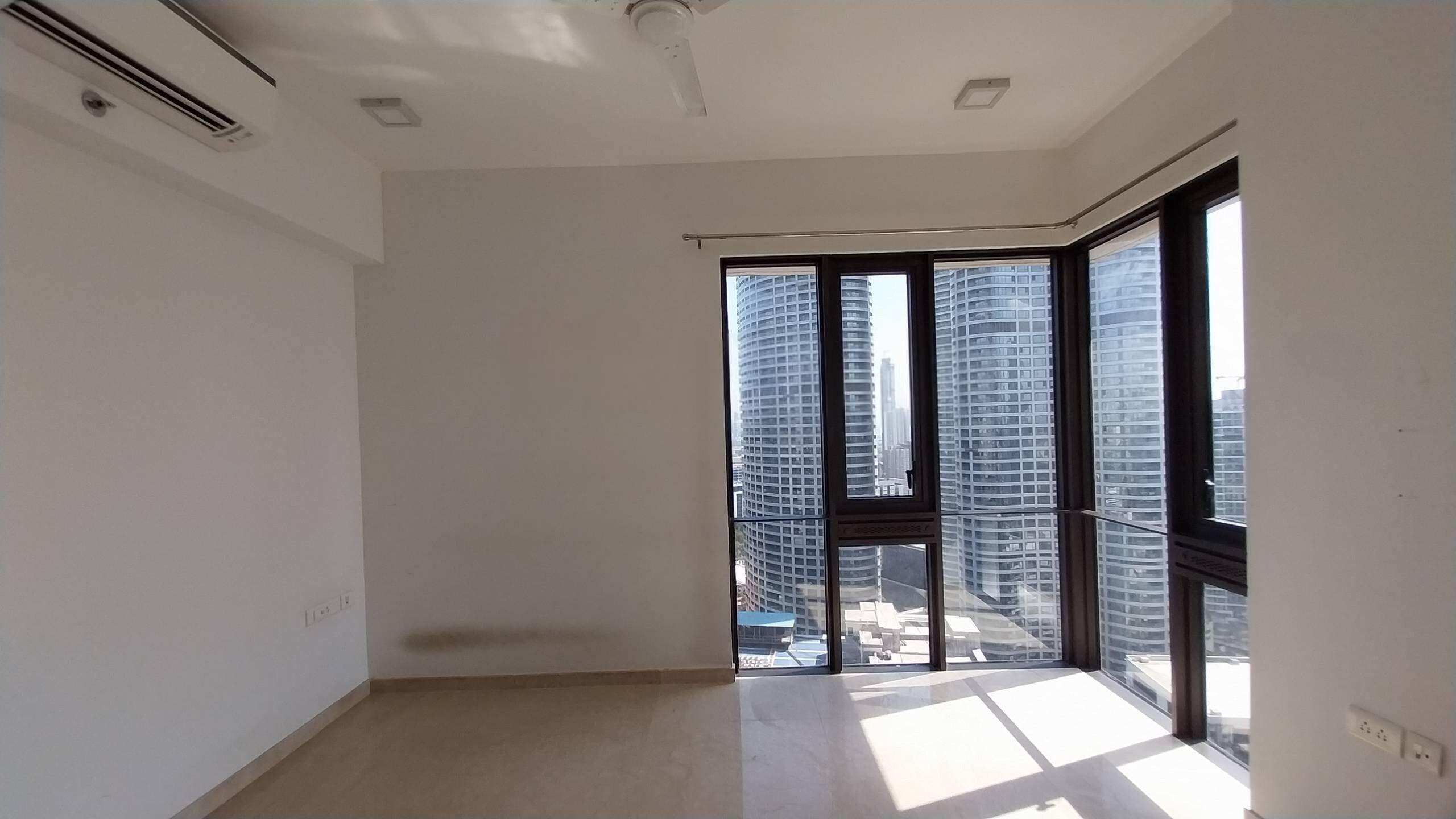 4 BHK + Servant Room Apartment For Rent in Lodha Marquise