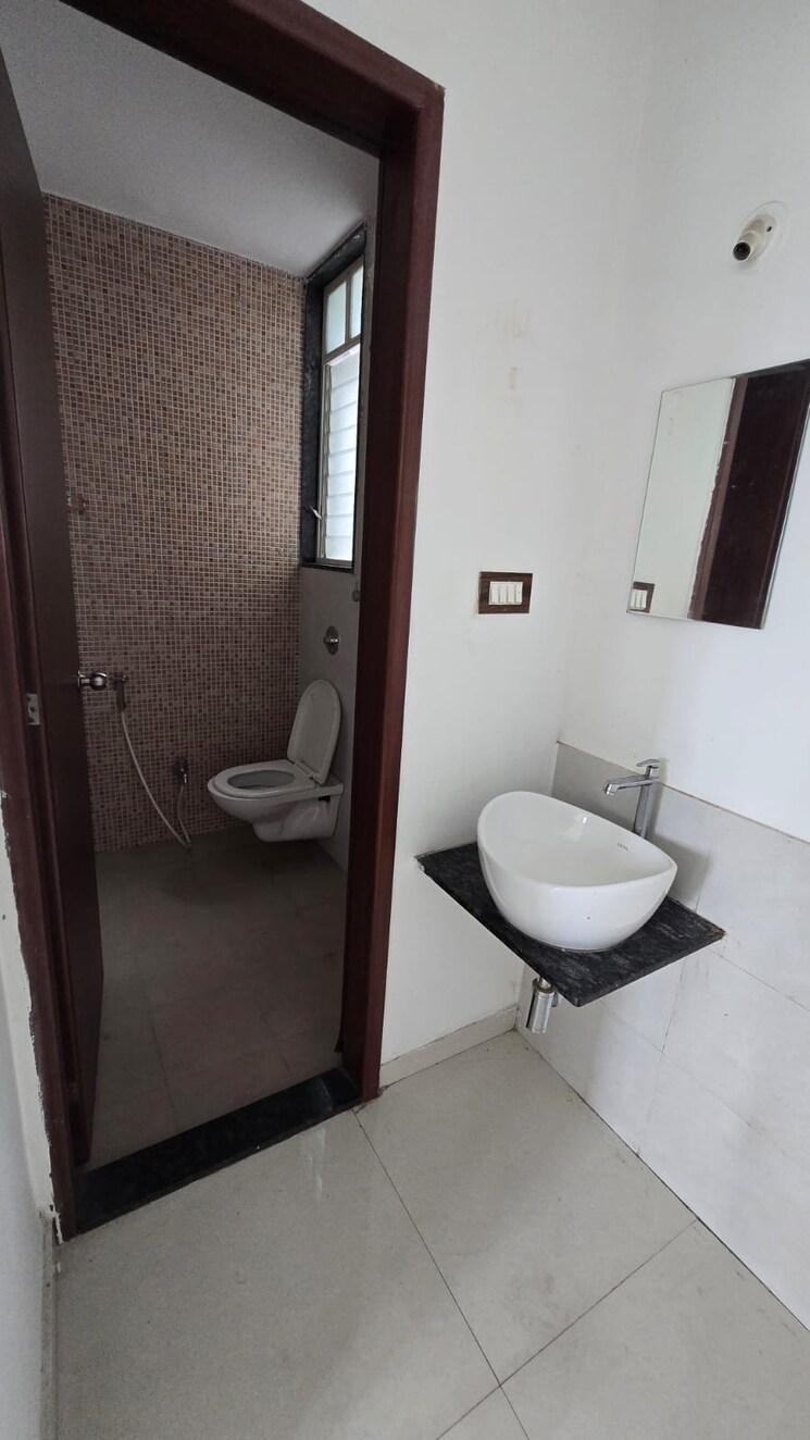Bathroom, rd-el-homes 2 Bedroom 627 Sq.Ft. Apartment In Baner Pune 8921077