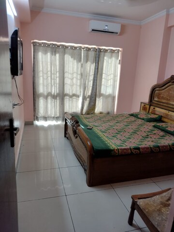 Bedroom in 3.5 BHK Apartment at Gaur City 6th Avenue, Sector 4 Greater Noida – for Rent