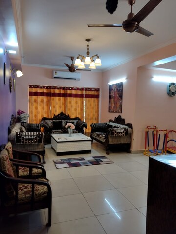 Living Room in 3.5 BHK Apartment at Gaur City 6th Avenue, Sector 4 Greater Noida – for Rent