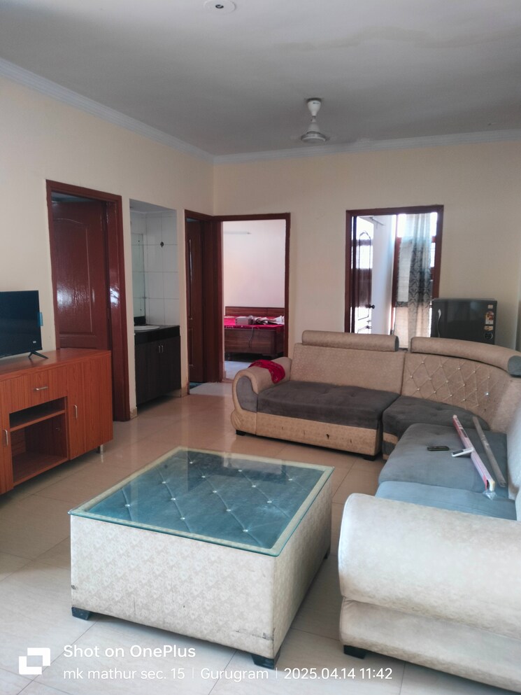 Living Room, raheja-teachers-apartments 3 Bedroom 1450 Sq.Ft. Apartment In Sector 31 Gurgaon 8921110