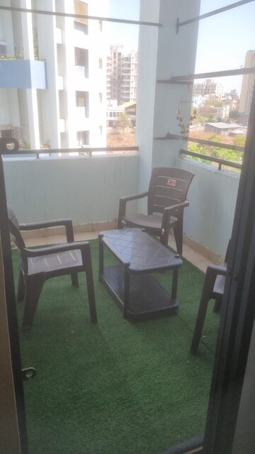 Master Bedroom in 2 BHK Apartment at Gera Emerald City, Kharadi – for Rent