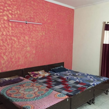 Bedroom in  Pg at Sector 55 – for Rent