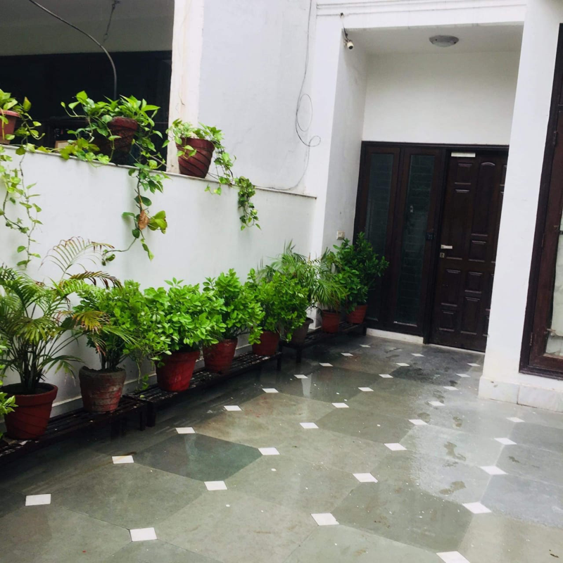 Pg For Rent in Girls Pg In Noida