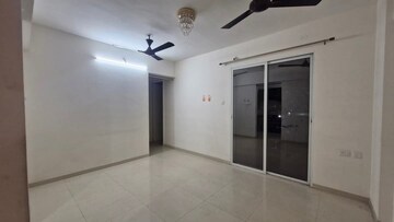 Room in 2 BHK Apartment at Kohinoor Zen Estate, Kharadi – for Rent