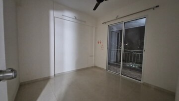 Room in 2 BHK Apartment at Kohinoor Zen Estate, Kharadi – for Rent