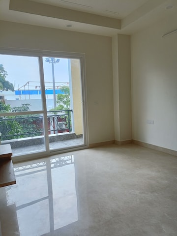 Room in 3 BHK Builder Floor at Yojana Vihar – for Rent
