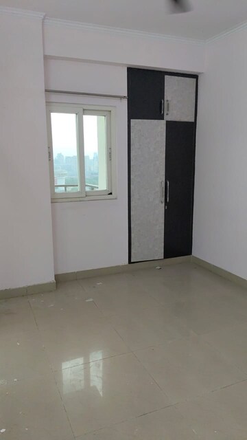 Room in 2 BHK Apartment at Saviour Green Arch, Tech Zone 4 Greater Noida – for Rent