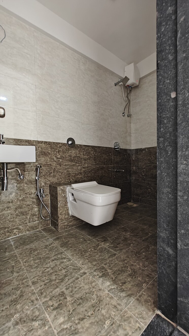 Bathroom, sheth-midori 1 Bedroom 427 Sq.Ft. Apartment In Dahisar East Mumbai 8921189