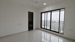 Room in 1 BHK Apartment at Sheth Midori, Dahisar East – for Sale