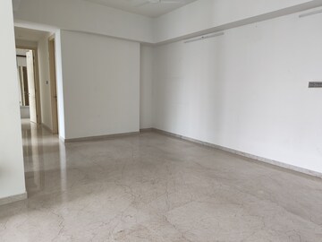 Room in 2.5 BHK Apartment at Marathon Monte South, Byculla West – for Rent