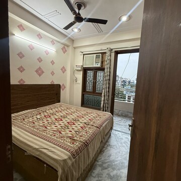 Bedroom in 1.5 BHK Builder Floor at Sector 63a – for Rent