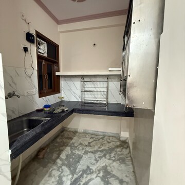 Kitchen in 1.5 BHK Builder Floor at Sector 63a – for Rent