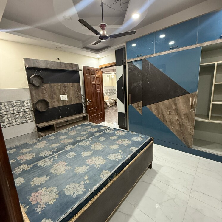 Bedroom, sector 63a 2.5 Bedroom 1200 Sq.Ft. Builder Floor In Sector 63a Noida 8921207
