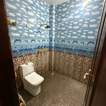Bathroom in 2.5 BHK Builder Floor at Sector 63a – for Rent