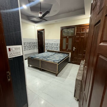 Bedroom in 2.5 BHK Builder Floor at Sector 63a – for Rent