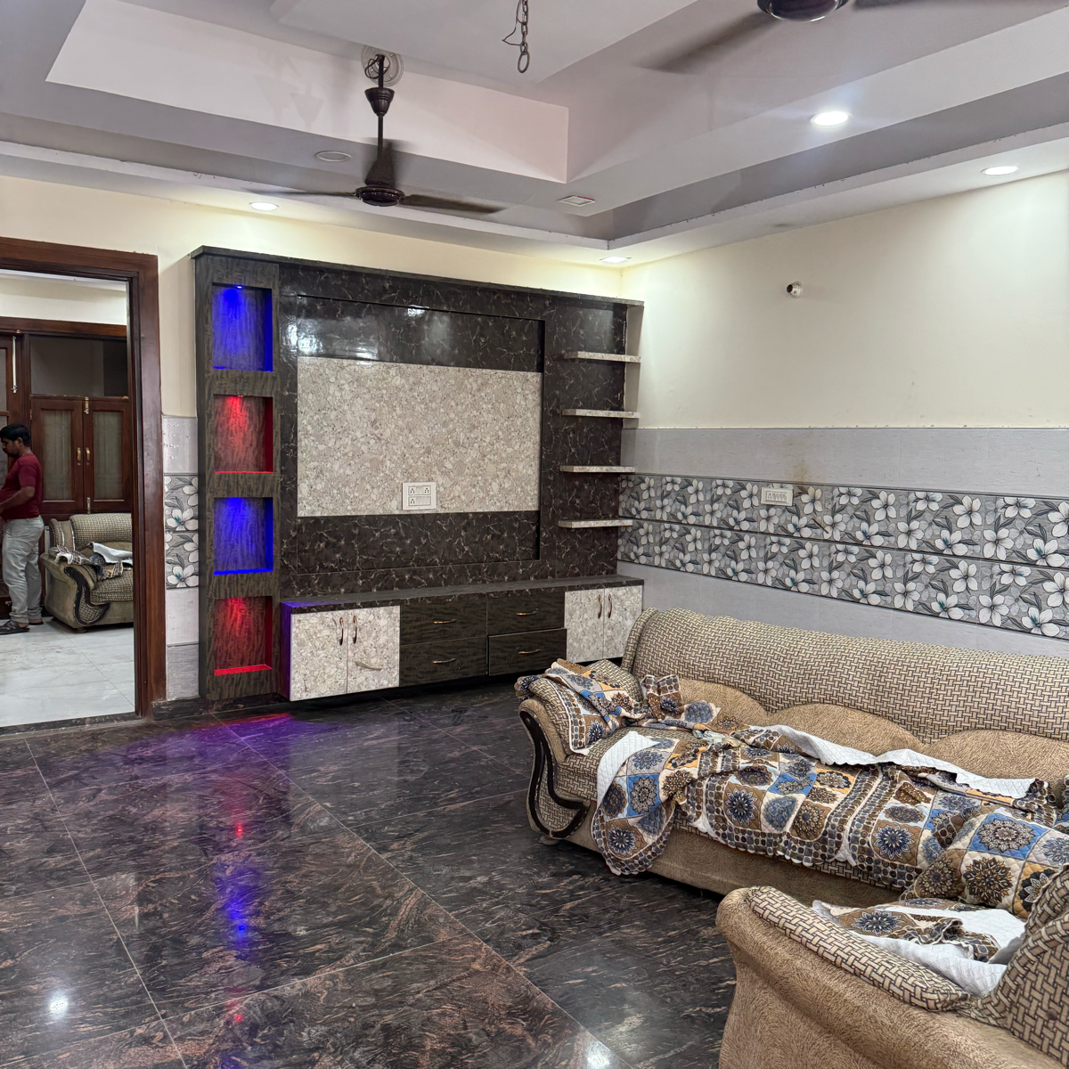 2.5 BHK + Extra Room Builder Floor For Rent in Sector 63 a 