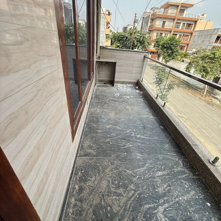 Balcony, sector 63a 2.5 Bedroom 1200 Sq.Ft. Builder Floor In Sector 63a Noida 8921207