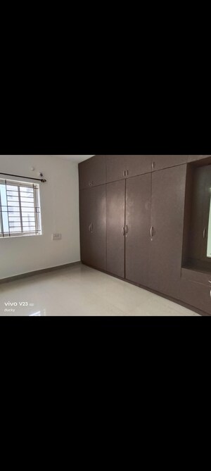 Room in 2.5 BHK Apartment at Hsr Layout Sector 3 – for Rent