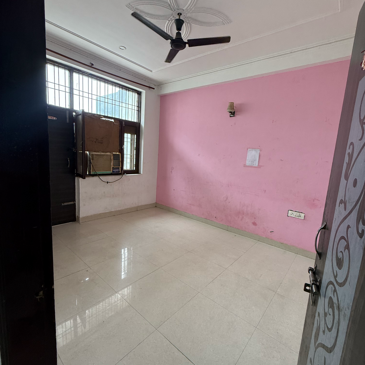 2.5 BHK + Extra Room Builder Floor For Rent in Sector 63 a 