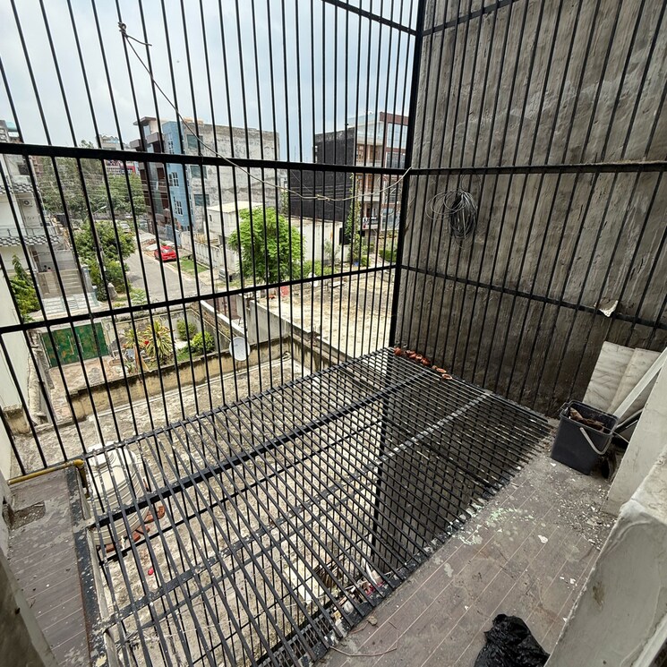 Other, sector 63a 2.5 Bedroom 800 Sq.Ft. Builder Floor In Sector 63a Noida 8921215