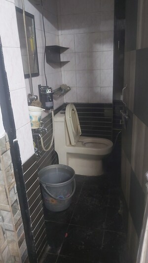 Living Room in 2.5 BHK Builder Floor at Mayur Vihar – for Sale