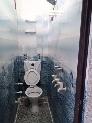Bathroom in 1 BHK Builder Floor at RWA Neelkanth Apartment II, Burari – for Rent