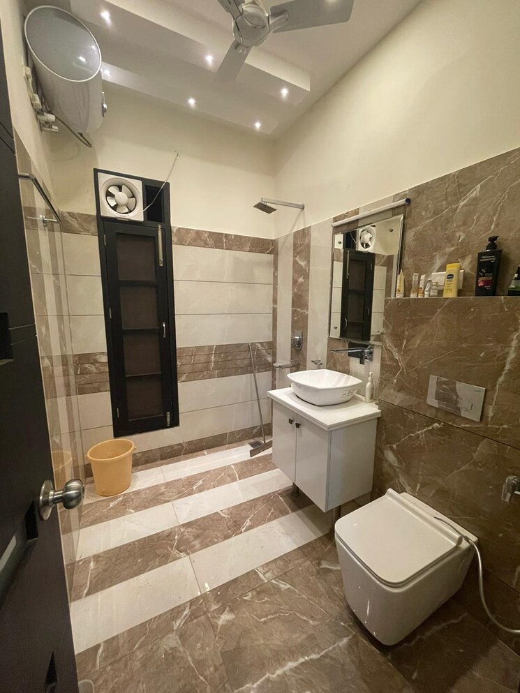 Bathroom, sector 21 2 Bedroom 800 Sq.Ft. Independent House In Sector 21 Chandigarh 8921245