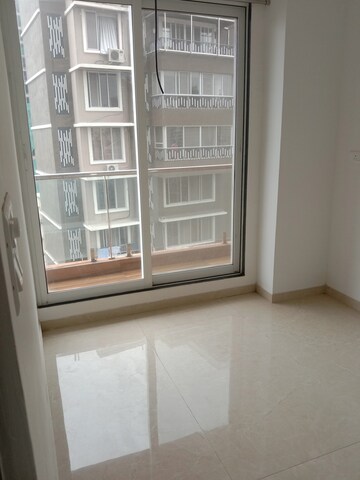 Room in 2.5 BHK Apartment at Prakash Dhanraj, Borivali West – for Sale