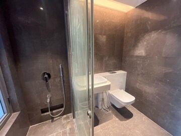 Bathroom in 4 BHK Apartment at Rustomjee Crown, Prabhadevi – for Rent