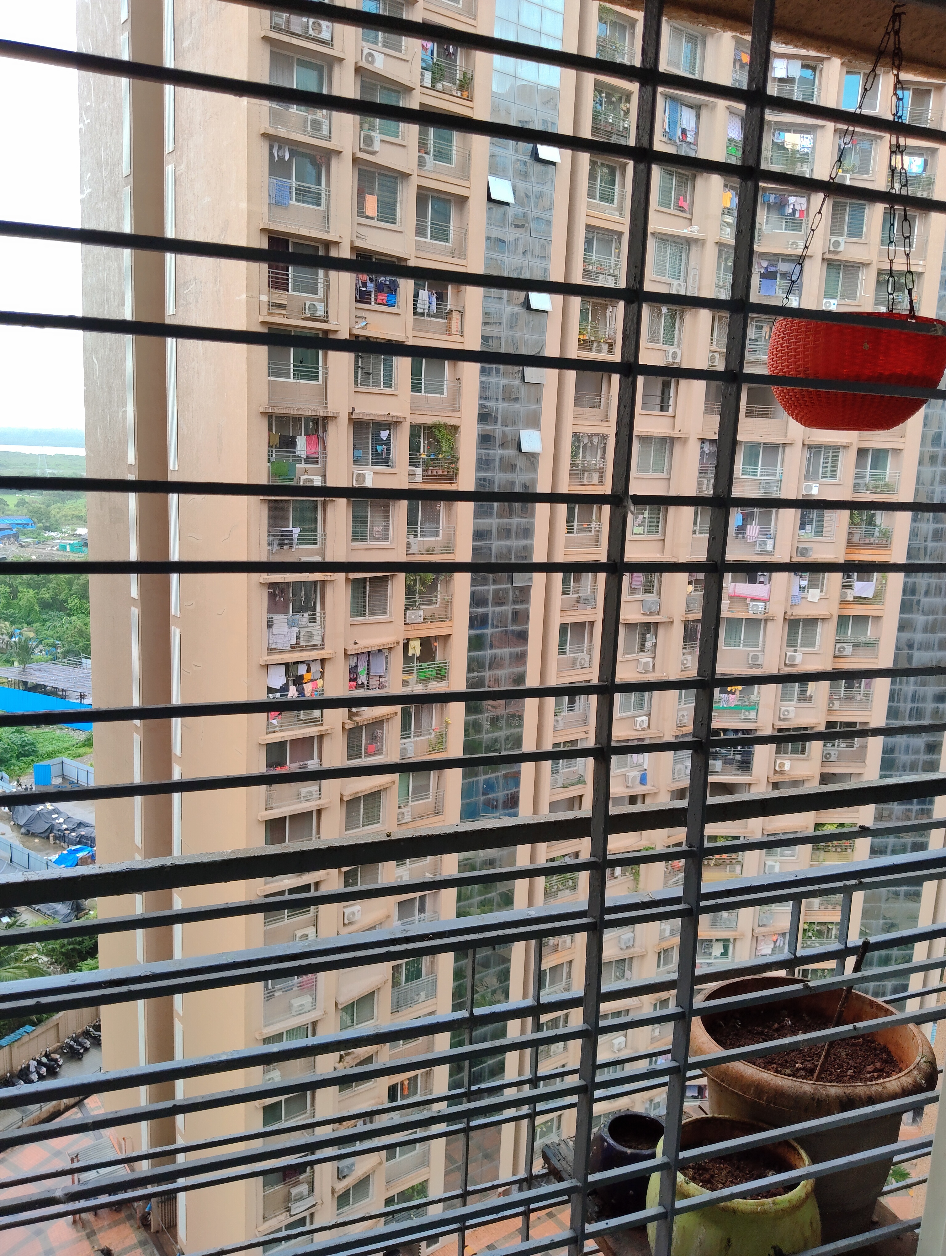 1 BHK Apartment For Sale in Gurukrupa Marina Enclave