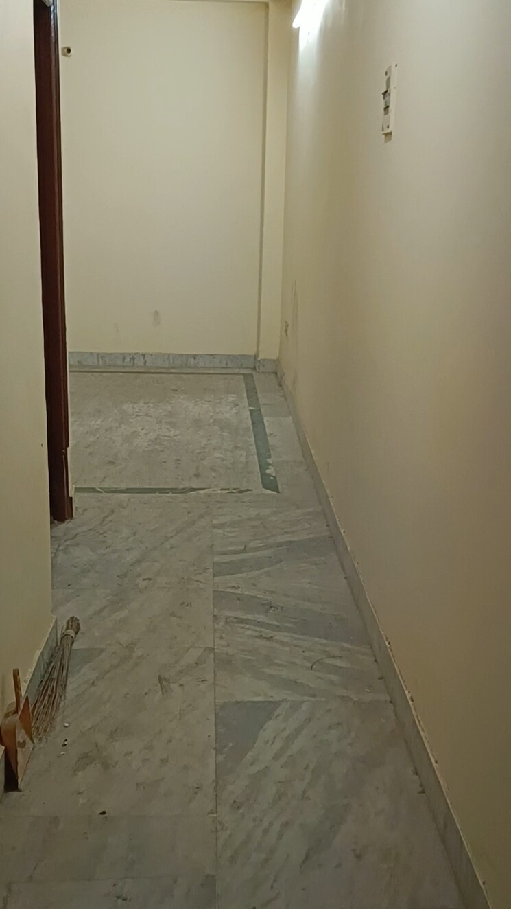 undefined, dilshad colony 1.5 Bedroom 500 Sq.Ft. Builder Floor In Dilshad Colony Delhi 8921329