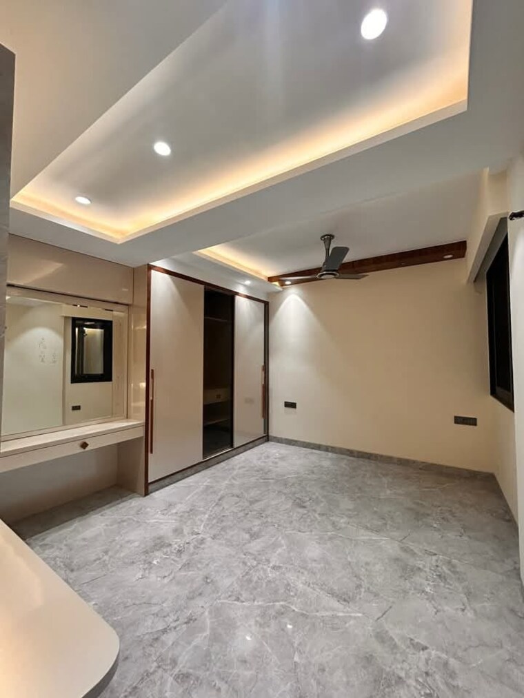 Room, igi airport area 3 Bedroom 1000 Sq.Ft. Apartment In Igi Airport Area Delhi 8921346