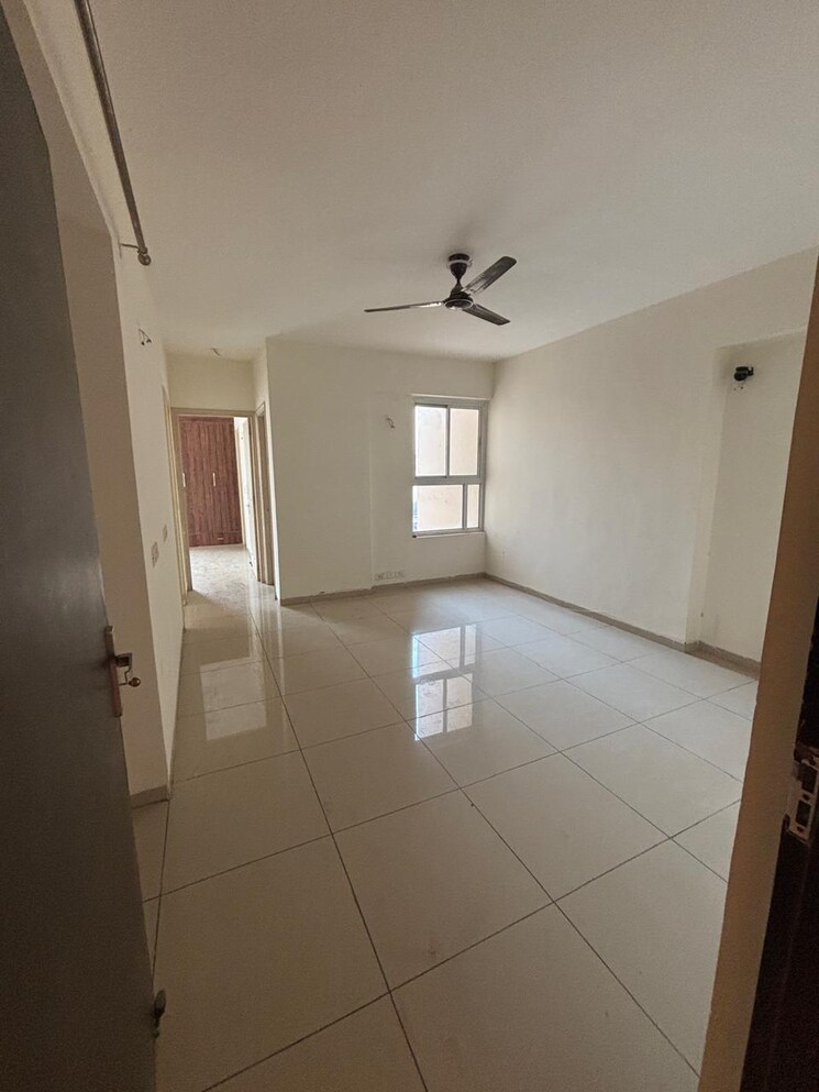 Bathroom, wave-dream-homes 2 Bedroom 808 Sq.Ft. Apartment In Wave City Ghaziabad 8921349