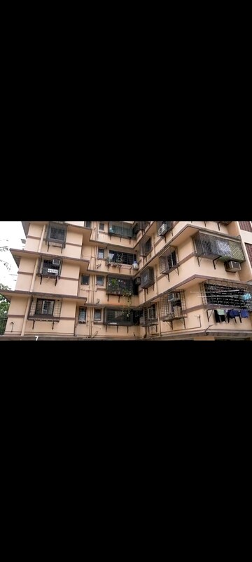 4 BHK Apartment – Exterior View View at Santacruz West - for Rent