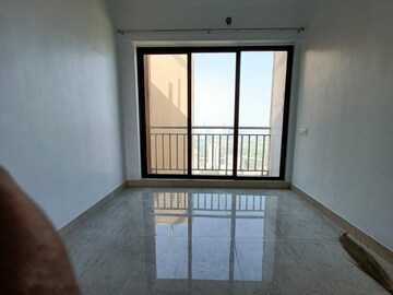 Room in 3 BHK Apartment at Harmony Horizons, Ghodbunder Road – for Rent