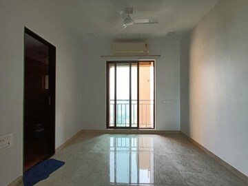 Room in 3 BHK Apartment at Harmony Horizons, Ghodbunder Road – for Rent
