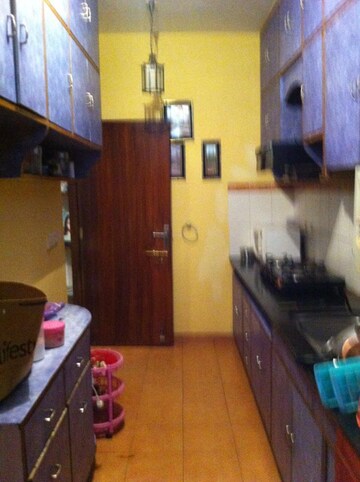 Kitchen in 2 BHK Builder Floor at Suncity Heights, Sector 54 – for Rent