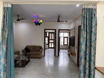 Living Room in 2 BHK Builder Floor at Sector 40 – for Rent