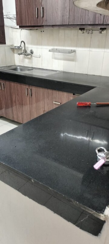 Parking in 3 BHK Builder Floor at Ardee City, Sector 52 – for Rent