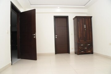 Room in 4 BHK Apartment at Sew Sukride Estella, Kondapur – for Rent