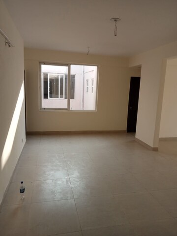 Room in 3 BHK Independent House at Wave Prime Floors, Wave City – for Rent