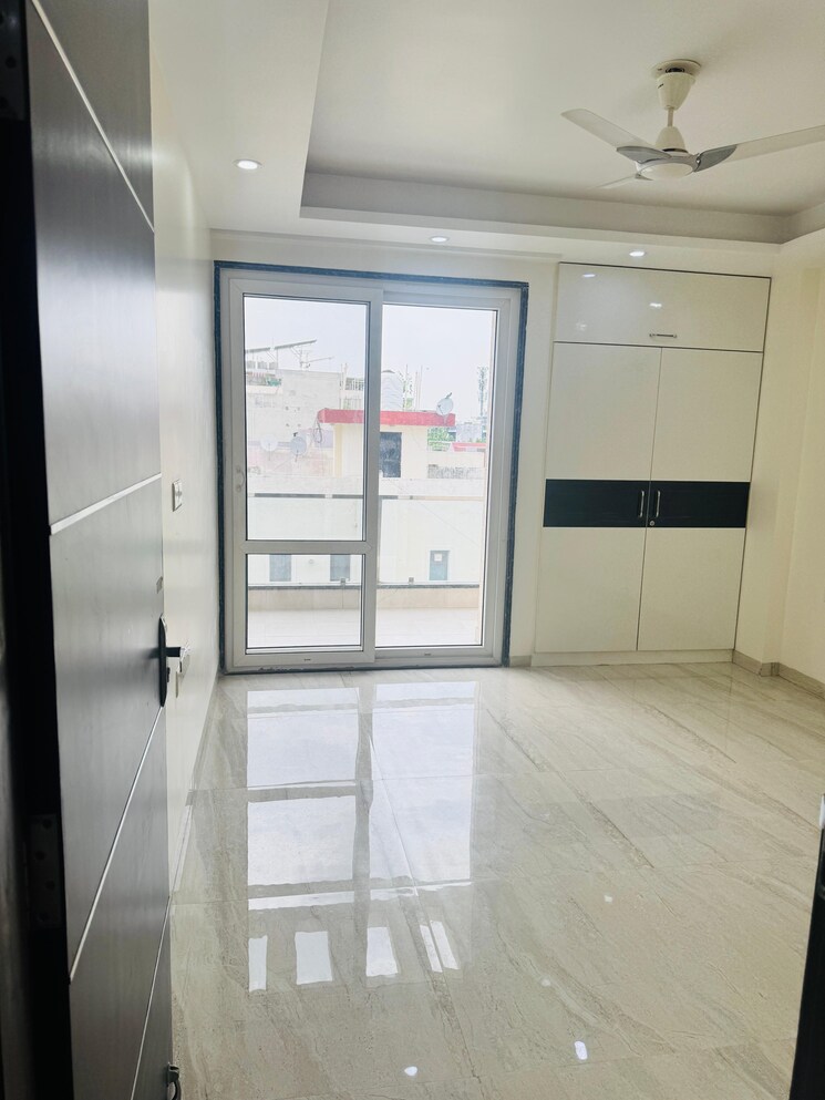 Room, sector 46 3 Bedroom 2250 Sq.Ft. Builder Floor In Sector 46 Gurgaon 8921481