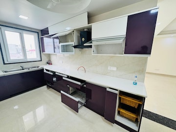 Master Bedroom in 3 BHK Builder Floor at Sector 46 – for Rent