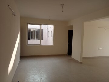 Room in 3 BHK Independent House at Wave Prime Floors, Wave City – for Rent