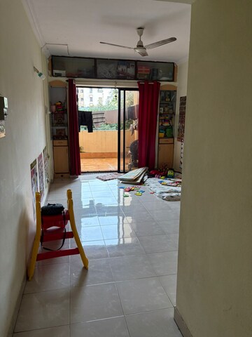 Room in 2 BHK Apartment at Ghorpadi – for Rent