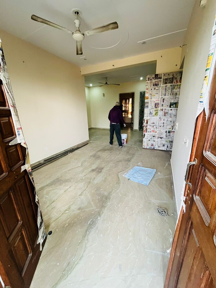  Parking, sector 46 2 Bedroom 1450 Sq.Ft. Builder Floor In Sector 46 Gurgaon 8921487